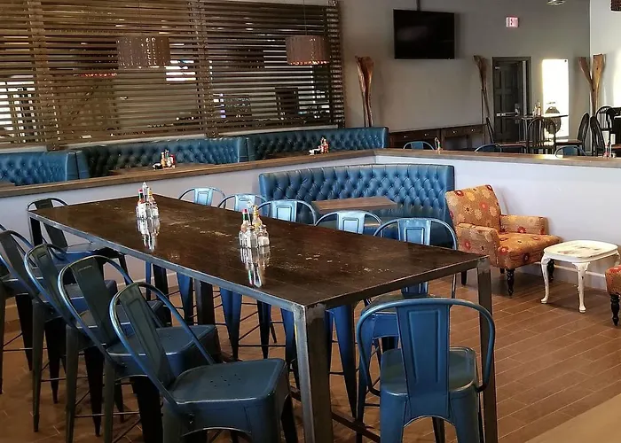Bixby Hotel 3*